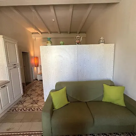 Casa Dea 31 *